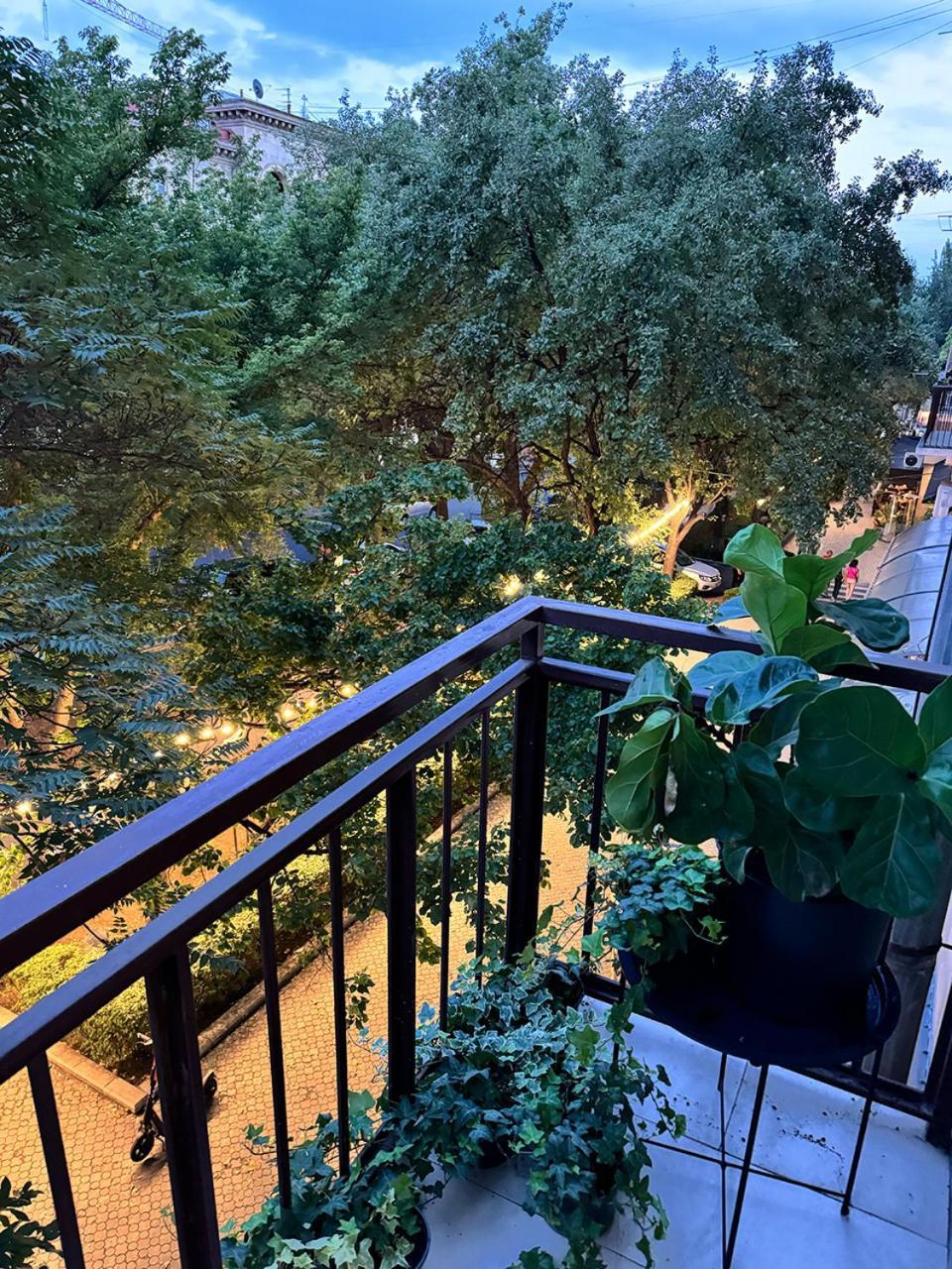 Your Spacious Home, City Center Erevan Esterno foto